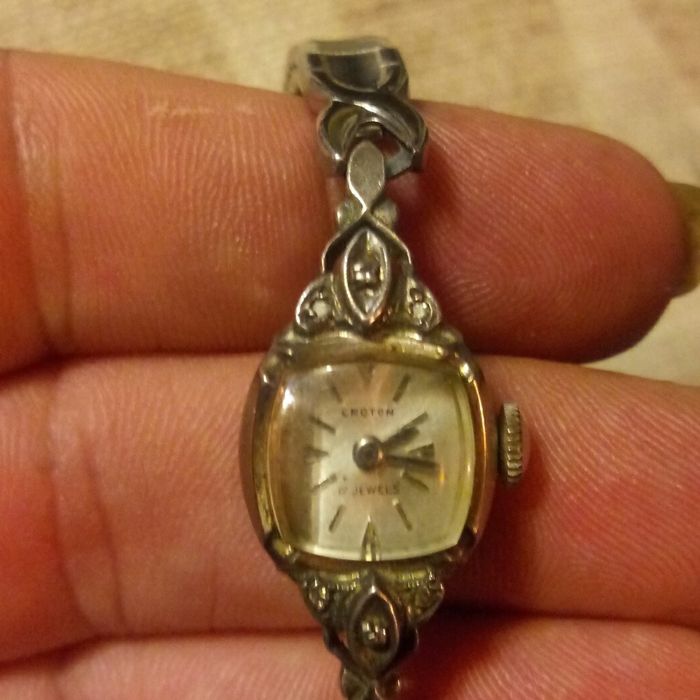 1920s to 50s Croton 17 jewels with diamonds watch